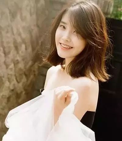 刘海往外翘怎么夹 4c1be395e8d94d6882eea77a0f621bee.jpeg