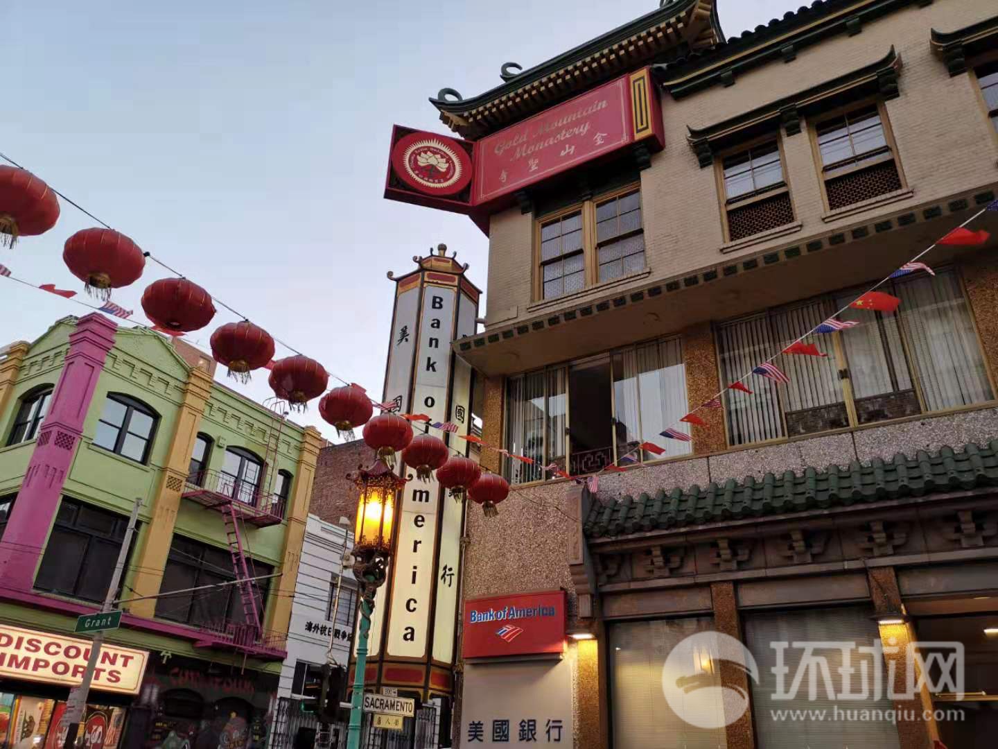 美国旧金山中国城张灯结彩庆祝新中国成立70
