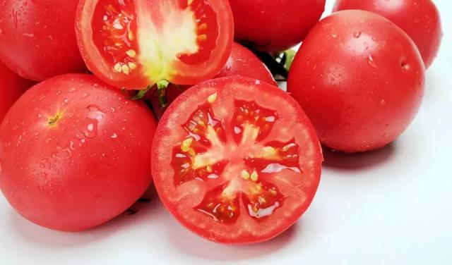 西紅柿生吃還是熟吃？原來大有講究，跟著專家吃，錯不了