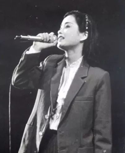 她被人骂写流氓歌,却影响中国半个世纪,刘欢