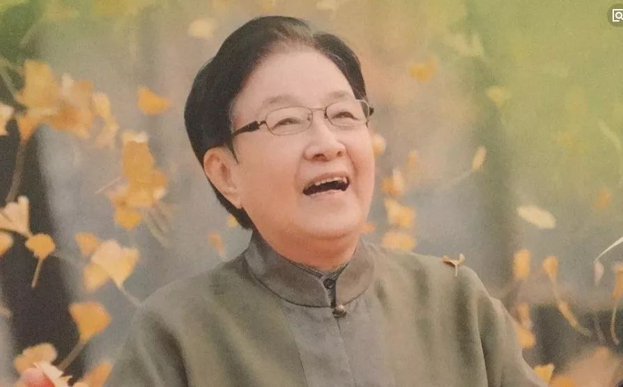 她被人骂写流氓歌,却影响中国半个世纪,刘欢