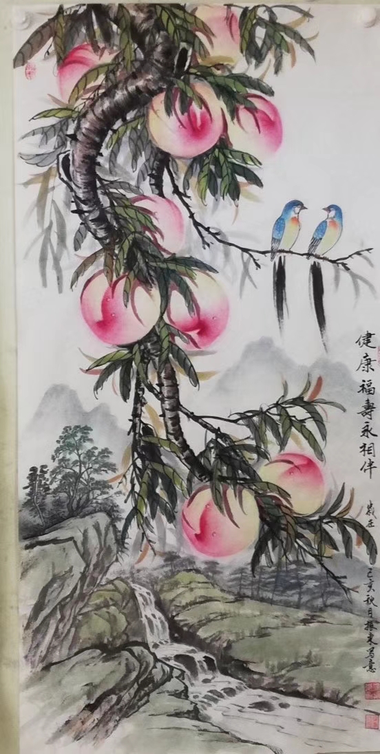 徐振东有扎实的中西绘画基础,题材广泛,水墨骏马,国画寿桃,山水,水墨