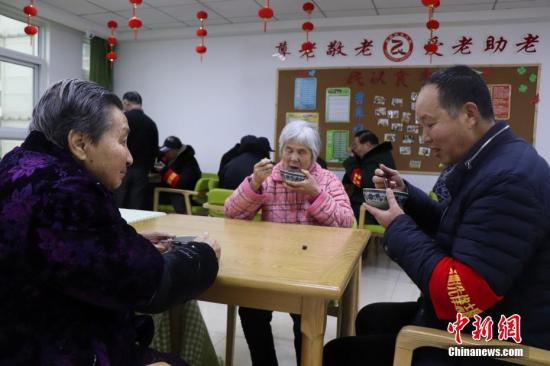 截至今年6月底，中国共有各类养老机构2.99万个