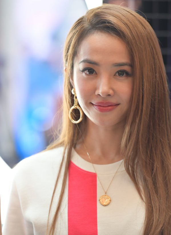 七十二变的舞娘蔡依林,用耳环提升气质增添时尚魅力,个性又独特