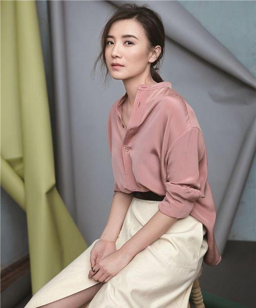 华语影视女演员宋佳2019年商演 明星代言 宋佳翻包