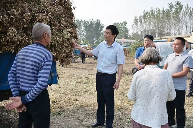 (来源:上蔡发布) 9月25日,上蔡县委副书记,县政府县长李卫明深入到