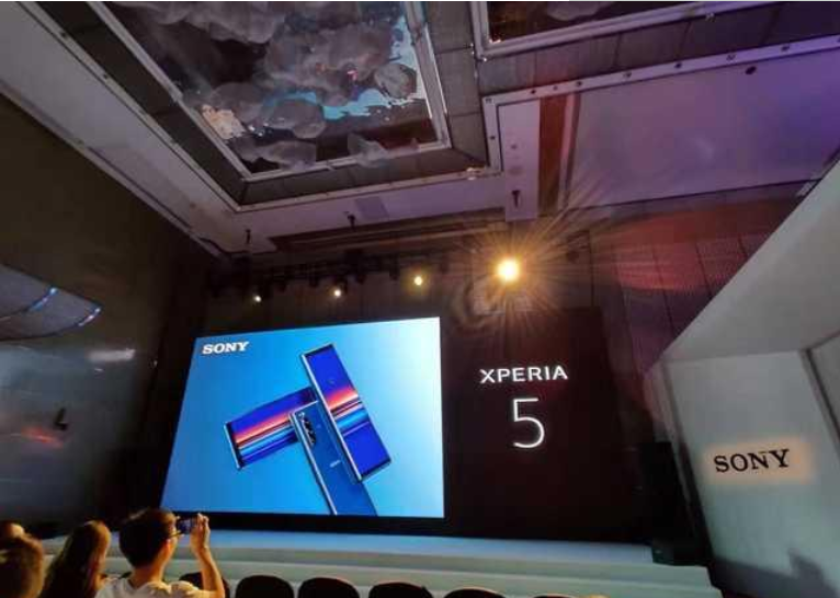 索尼Xperia5正式发布，骁龙855+21：9带鱼屏，售价5399元