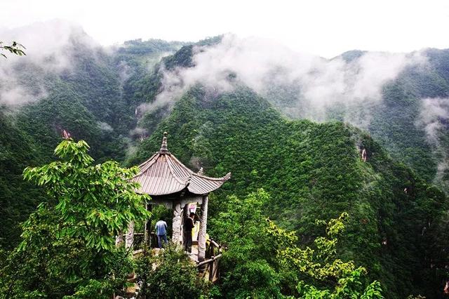 位列鄂东南四大佛教名山(天台山,东方山,龙角山,黄荆山)之首的天台山