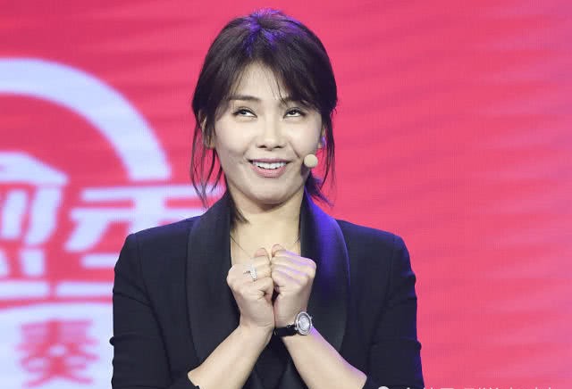 刘涛被王自健当众公主抱,他的手放在哪?细节见