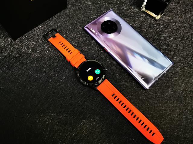 1388Ԫ��ΪWatch GT 2����:��������ֱ�,��ƻ���û�Ҳ�Ķ���