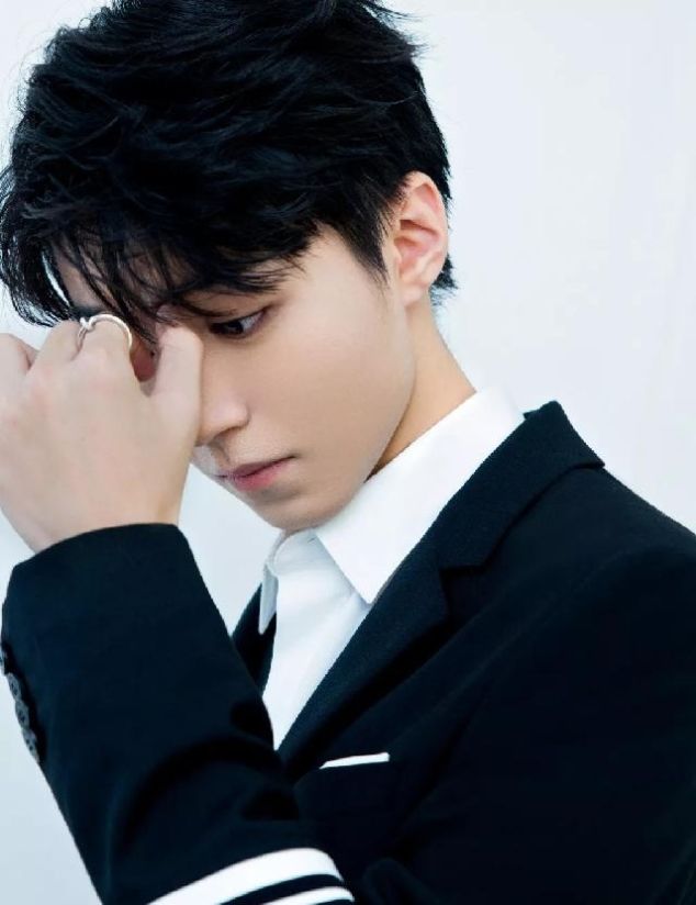 王俊凯图片可爱 eafe864261e74eeaa91362d292a8d6e5.jpeg