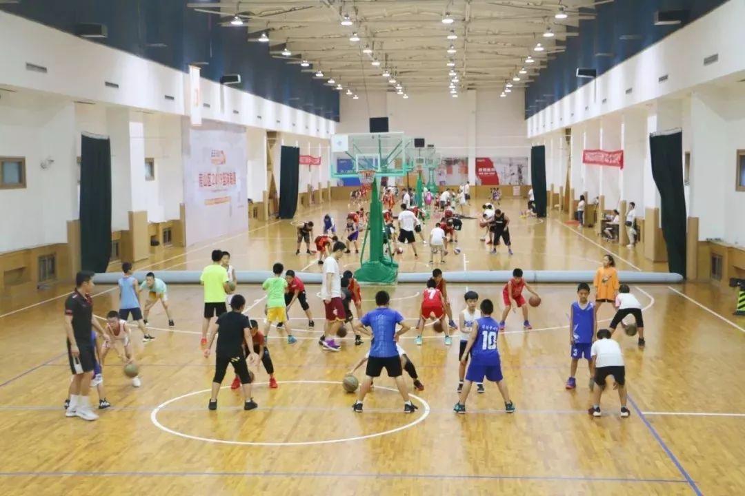 好点的篮球训练营 086f20ca47d0428c8d342bed652a3851.jpeg