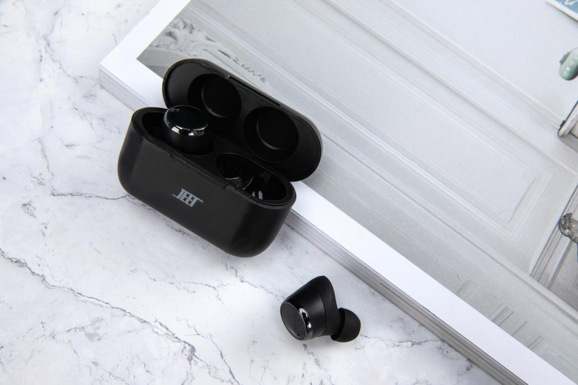 便宜实用的蓝牙耳机推荐 0ee91220ba014b3e8afe5a28f4b73aa9.png