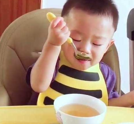 「蓝象宝贝育儿」转告家长：给孩子调理积食的“健脾水”，还让孩子不咳嗽、少生病