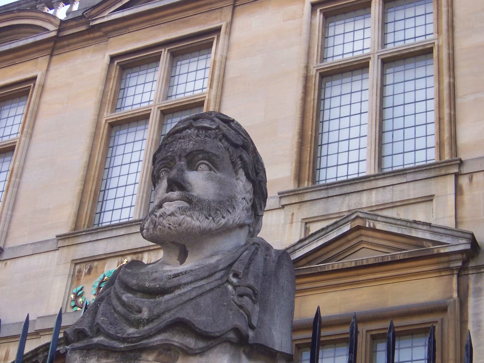 努力 自信 梦想-世界知名大学校训