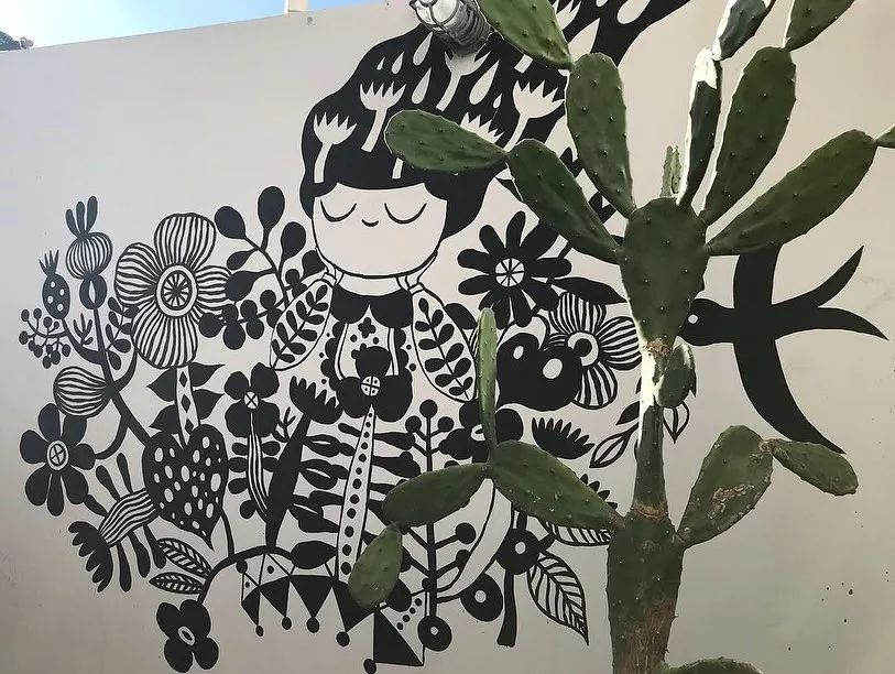 装饰品怎么画简便 4b9ea8330f604f428719bc374363804a.jpeg