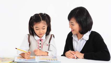 怎么挑选大学生家教 60882f97329642a7a0bb73a911e674d8.jpeg