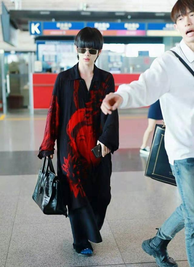 周也身高多少真实 70b3c6117ea44b0994ac7e04f8df240b.jpeg