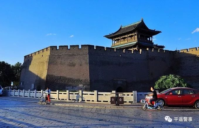 为全力推进平遥古城景区硬隔离设施建设,确保平遥古城旅游,交通秩序