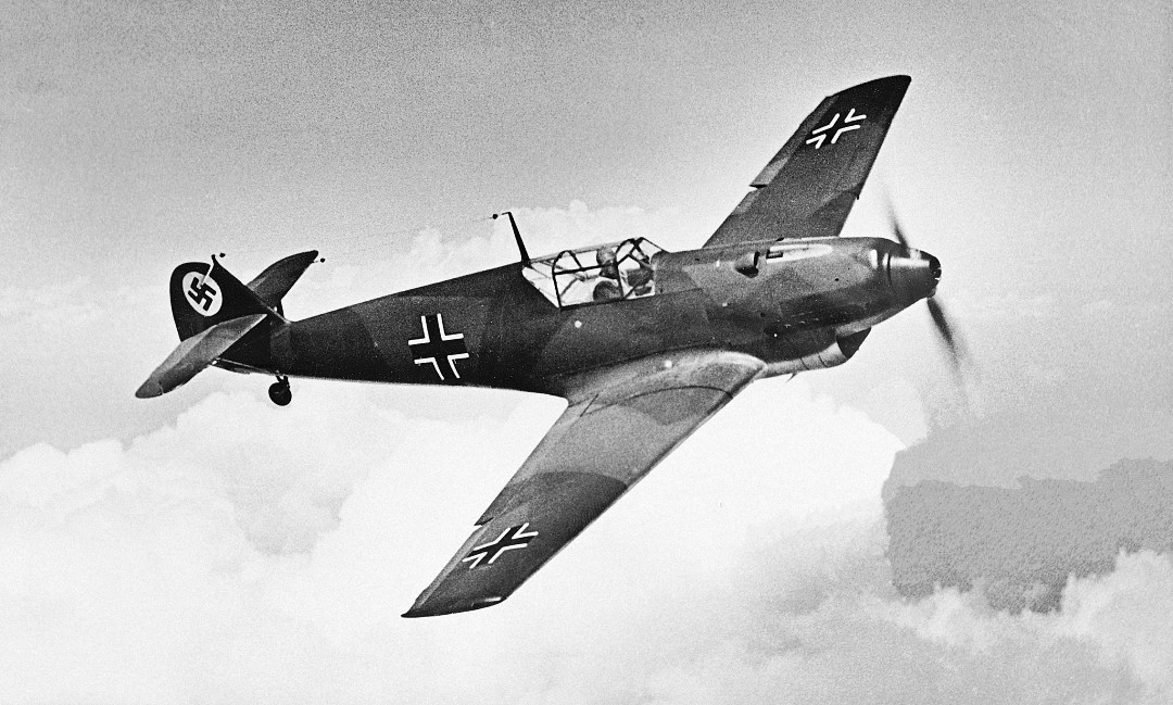 原创西班牙失利,纳粹德国老式战机不敌苏制i-15?bf-109:该我上场