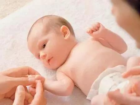 晚晚育儿@未满100天的新生儿，父母要牢记“四禁区”，不然伤害的可是宝宝