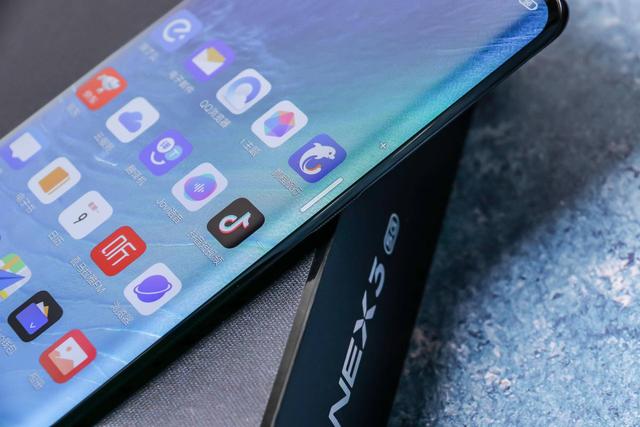 iphone11和11pro拍照哪个好看 8cd55f270e7c4c369acacfc97ea381d2.jpeg
