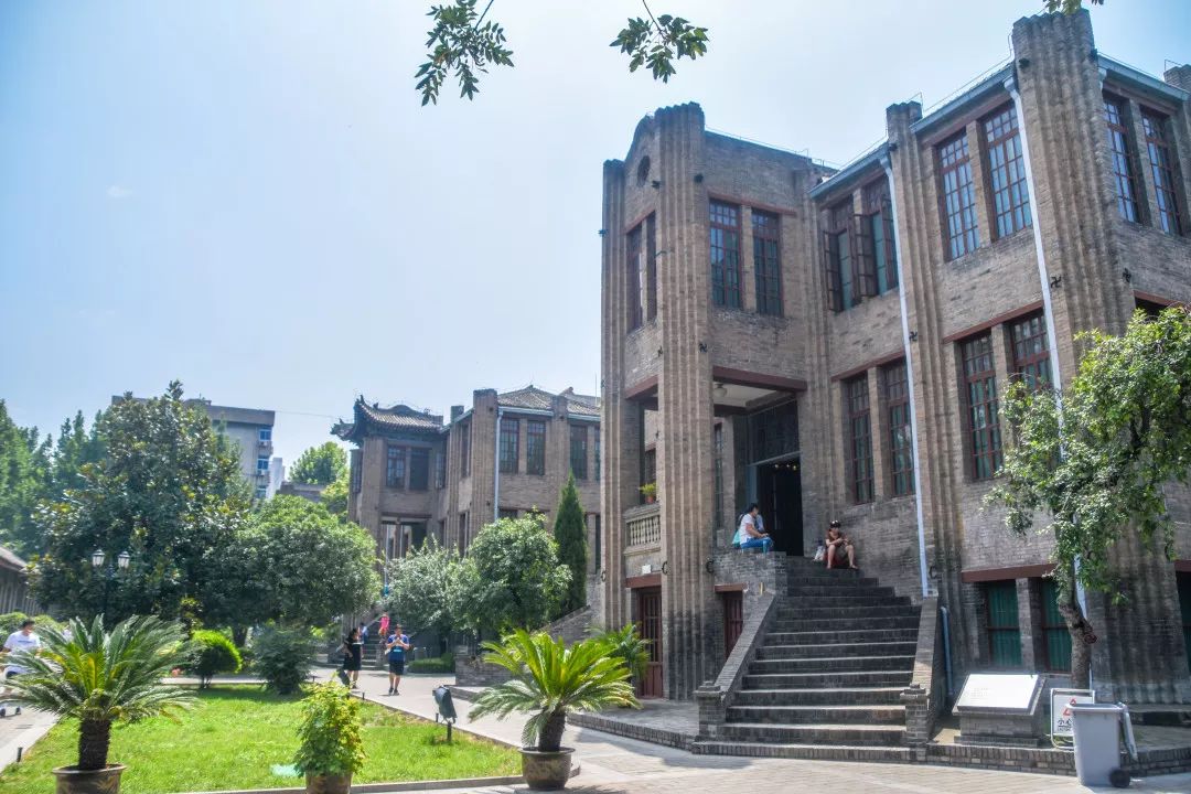 1986年 在纪念"西安事变"五十周年之际 西安事变纪念馆于碑林区建国路