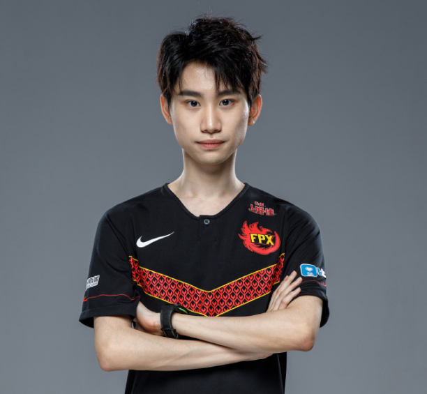 王京涛个人照片 a081d79e480447a78343dc549696622b.png