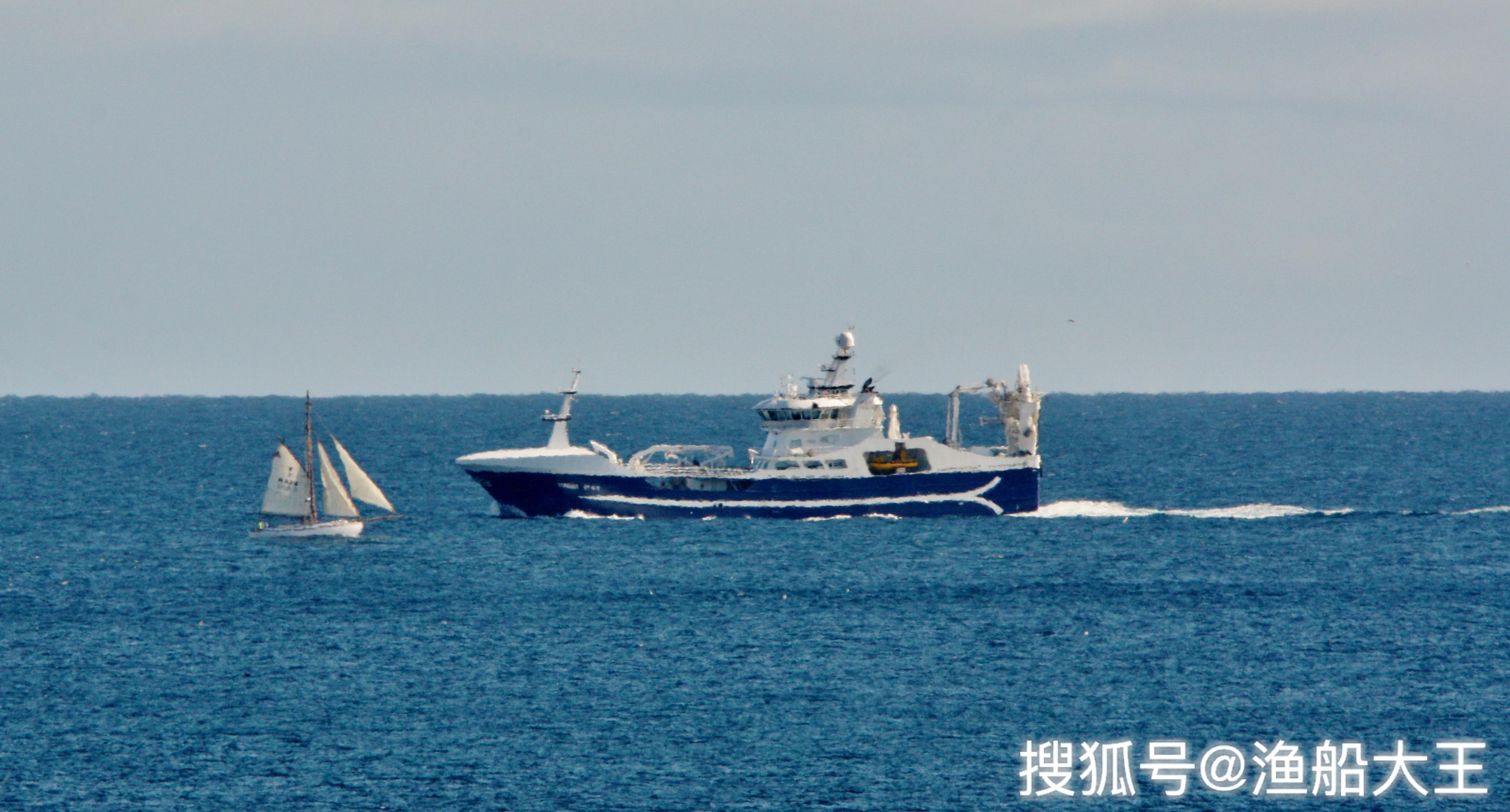现代化渔船,法罗群岛70米拖网围网渔船,torbas