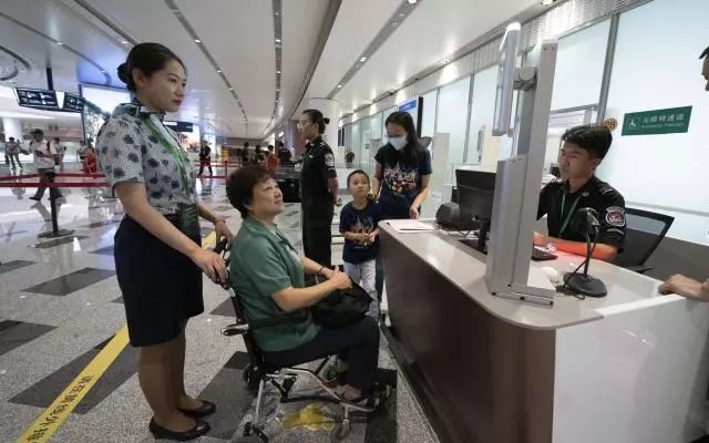 机场快速安检攻略 dc13b0f3a01649669c9086cc61f12f96.jpeg