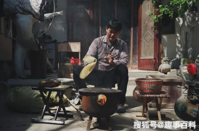 大衣哥家的大门是什么样子的 f0407e3b746e48efa721ad85a9e00b9a.jpeg