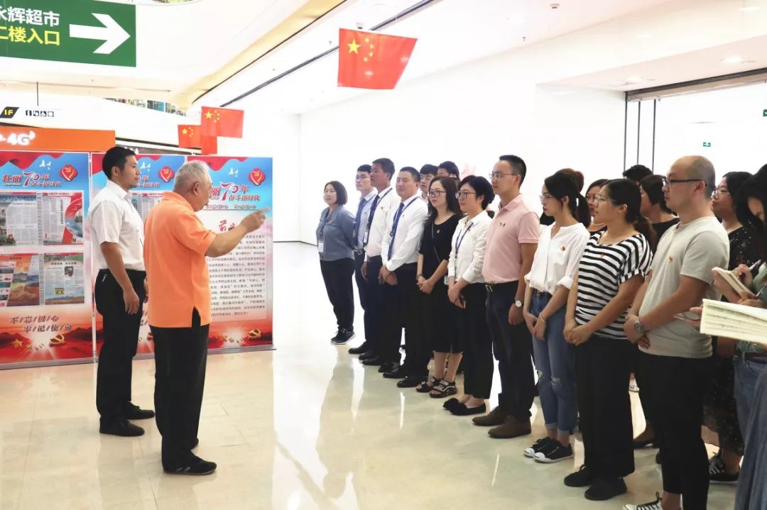 陆仁华将珍藏的"宝贝"带到万达,是否也吸引了你?