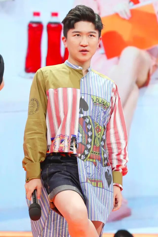 张大大背景这么强大?演网剧半个娱乐圈帮忙宣