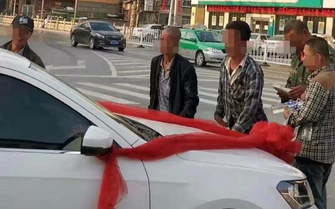 陕西榆林7人因围堵婚车“讨喜钱”被拘