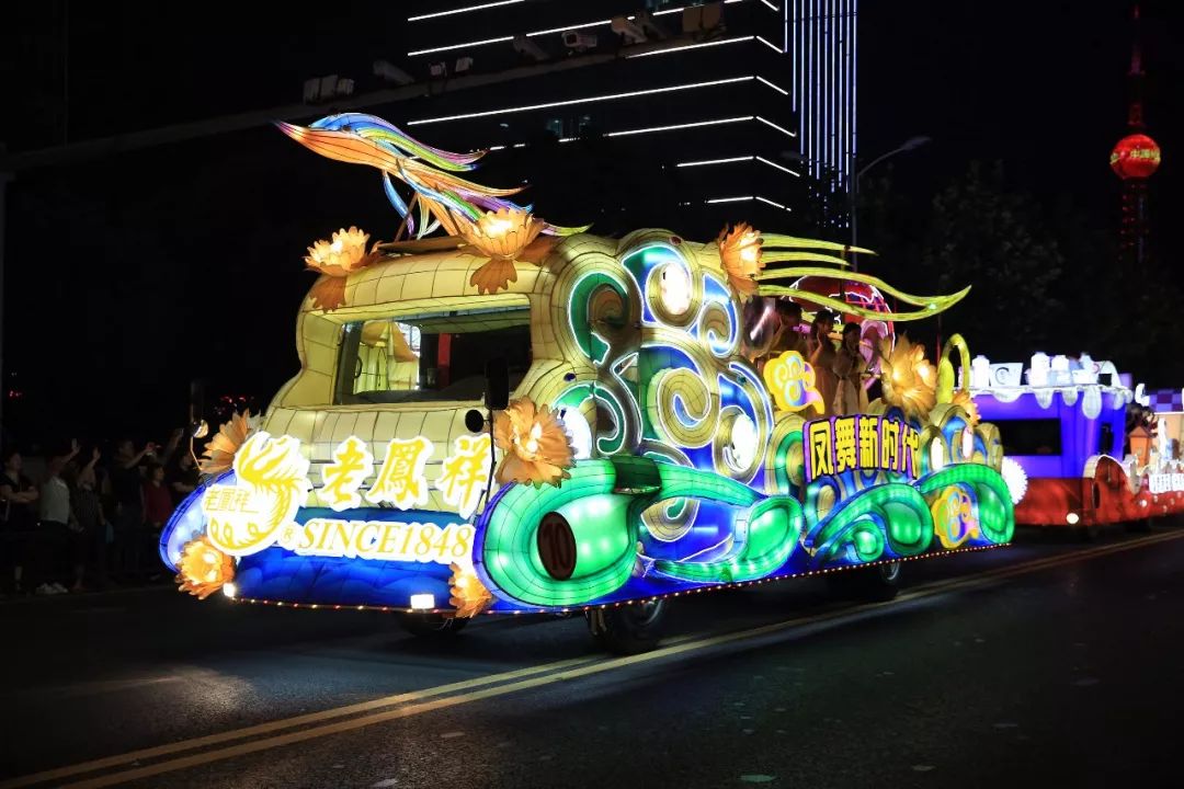 上海旅游节花车巡游最佳打卡点位 120d642f613c41559afedca2bbecb03f.jpeg