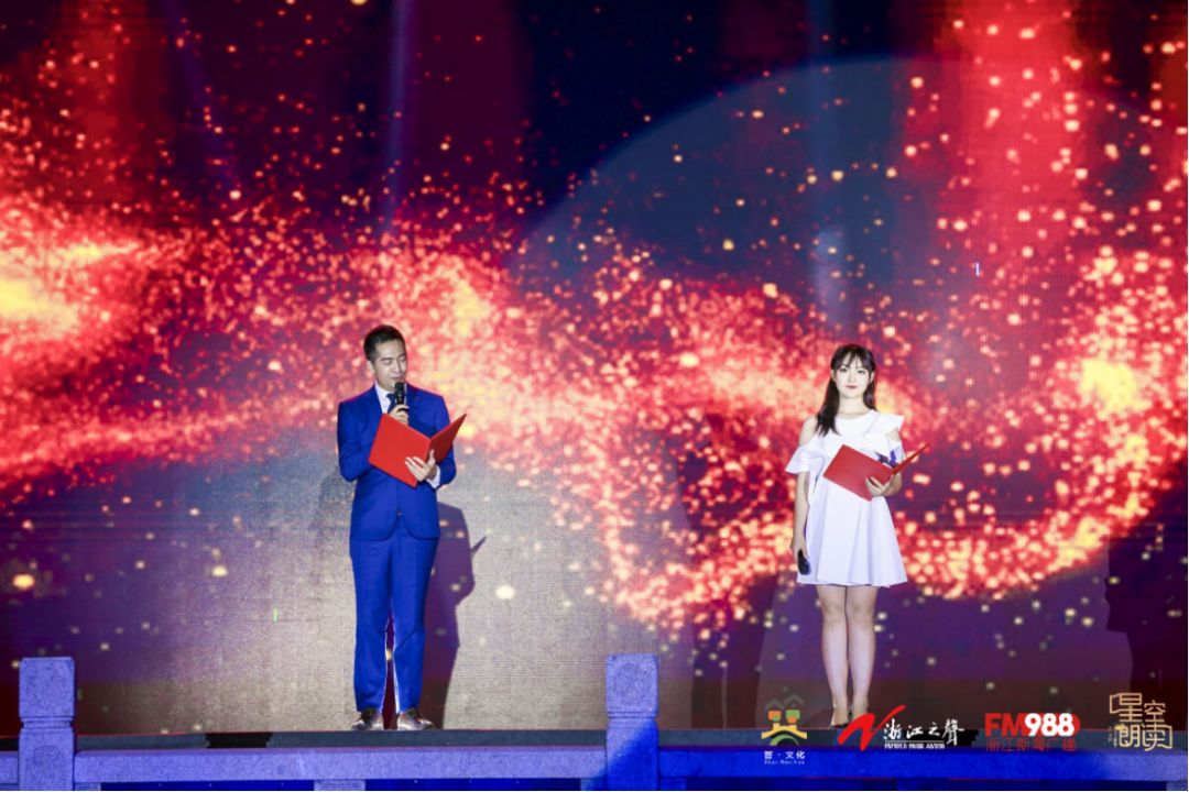 昨夜这场江南古镇的晚会,美哭了!