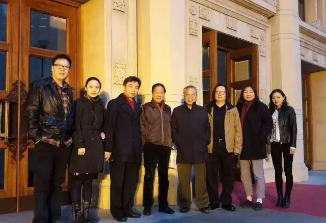 张艺谋任国庆联欢总导演 他还是《百年巨匠》国际宣传