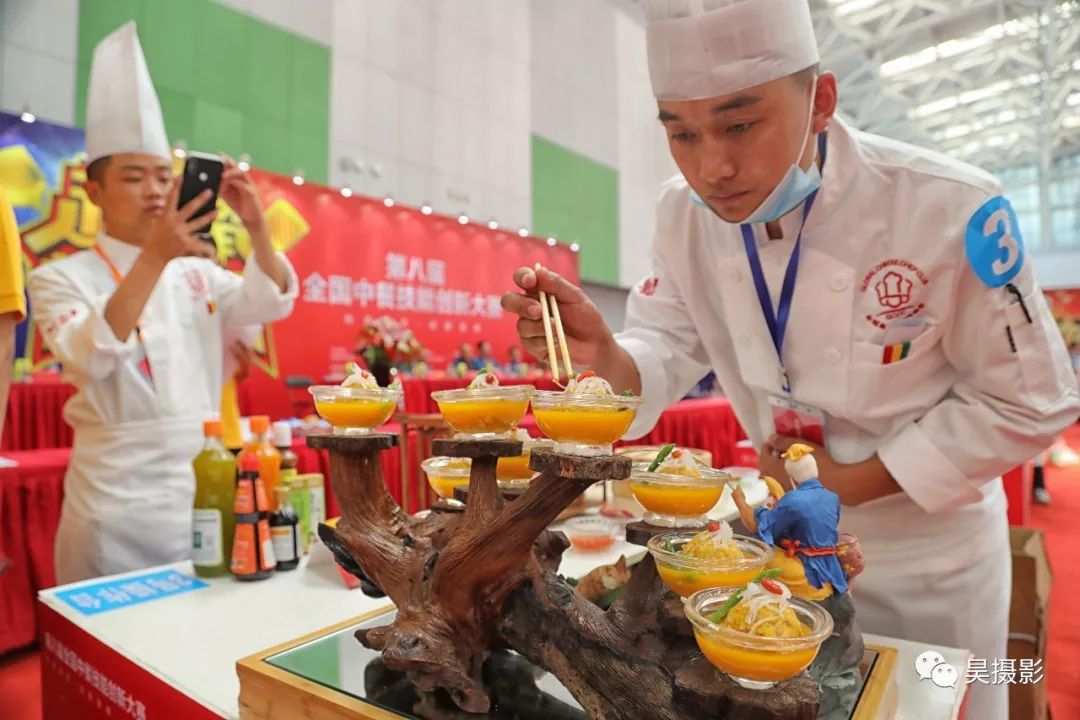 各地烹饪大师在此一展厨艺