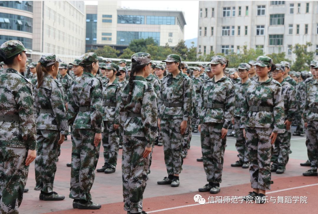 别样的军训别样的青春音乐与舞蹈学院2019级新生军训