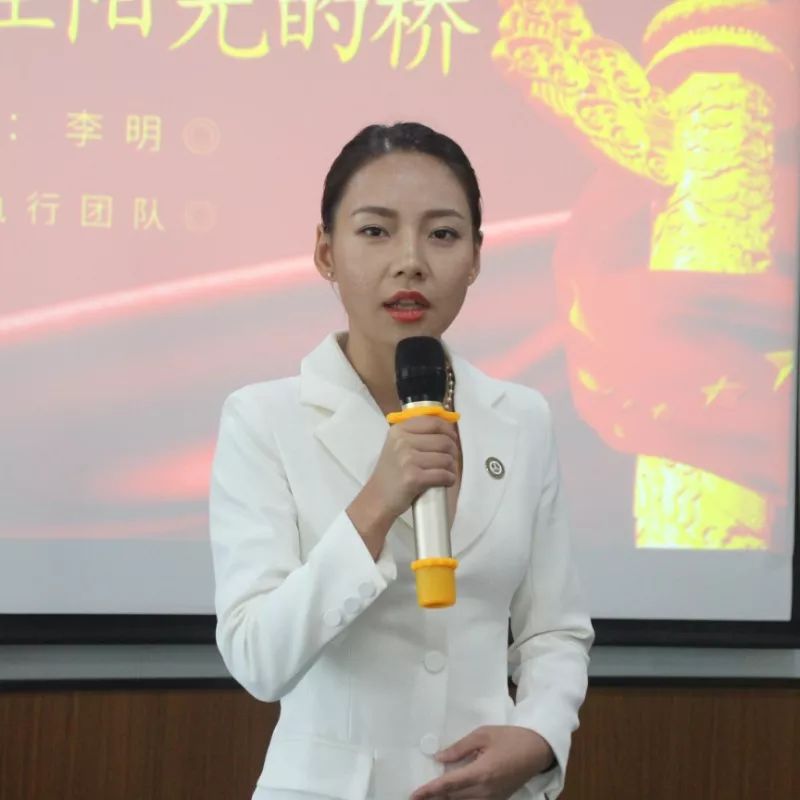 孟伟婚纱照_谢孟伟的老婆婚纱照(3)