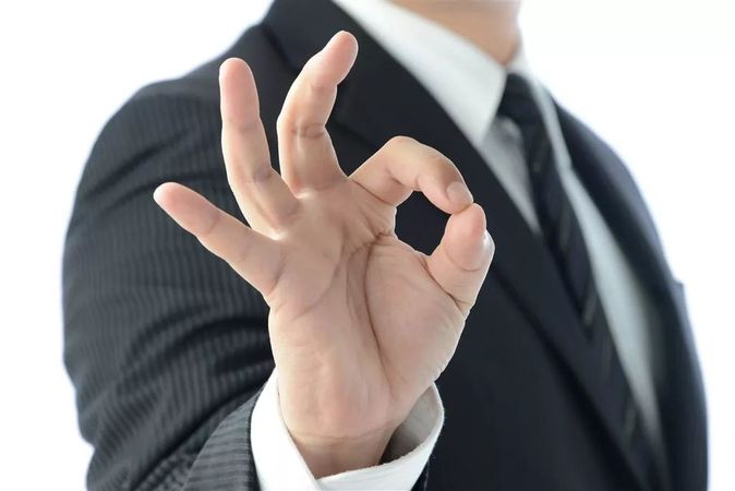 ok手势=种族歧视?以后还能不能愉快地比手势了