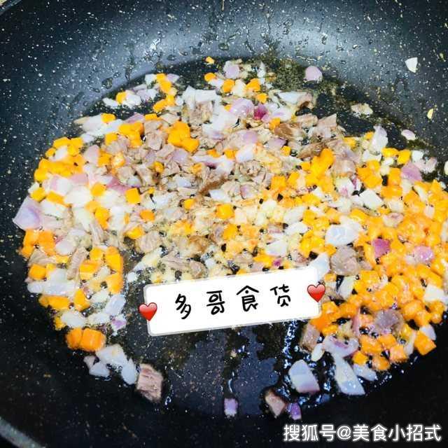 怎么炒出金黄色的饭 7c83886ecce6460ba92813d0a68ed67e.jpeg