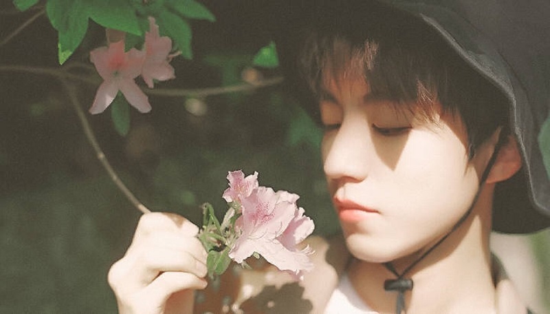 王俊凯首次挑战英文单曲《Ain't Got No Love》