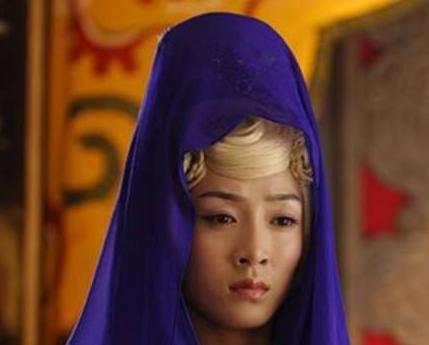 仙剑奇侠传为什么女娲后人身边都有辅助的圣姑而灵儿身边没有