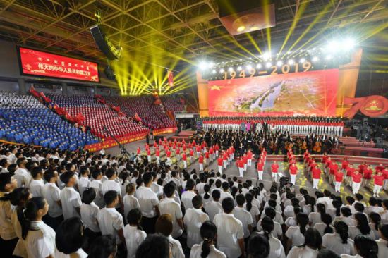 自治区庆祝中华人民共和国成立70周年群众大合唱隆重举行