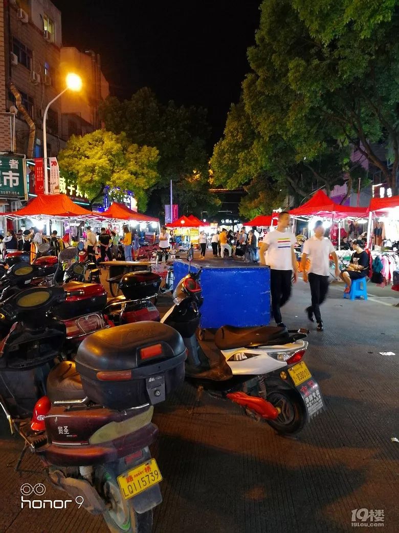 冷清的路桥街头夜市记忆中热热闹闹的场景不见了