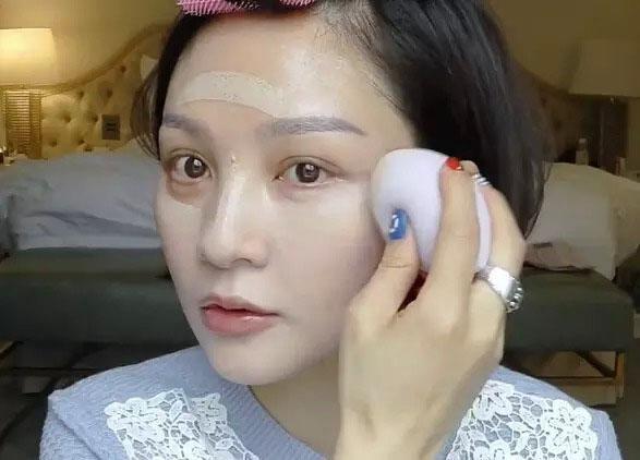 如何简单画好一个淡妆 cd07a32f911441b48552814956ef95c6.jpeg