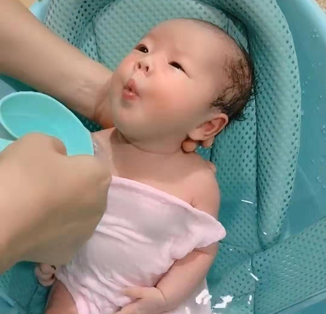 「90后俏妈育儿」入秋后，这3个时间点别给孩子洗澡，孩子容易变成“病秧子”