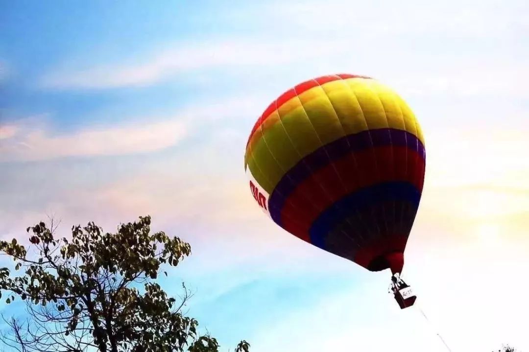 哪个国家可以看热气球 d3b601f48cfe4216bdbb9a766f58ffd1.jpeg