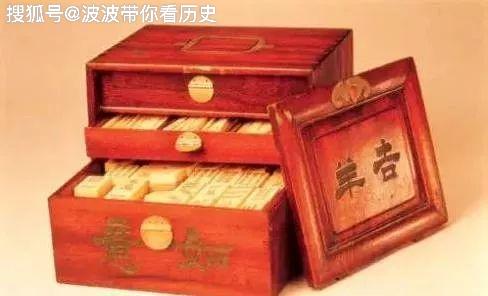 如何装饰自己的文具盒 d4c443b96edb42b3ba7970ed266eca95.jpeg